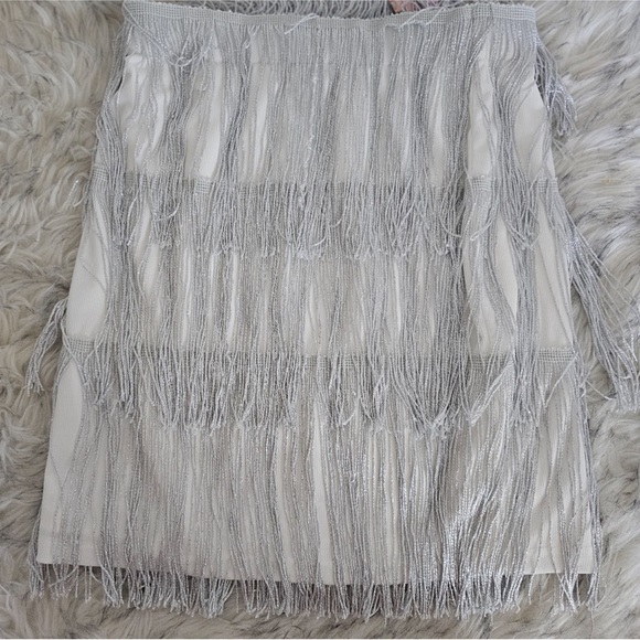Women’s Sparkling Fringe Skirt New With Tags White Medium - Picture 4 of 7